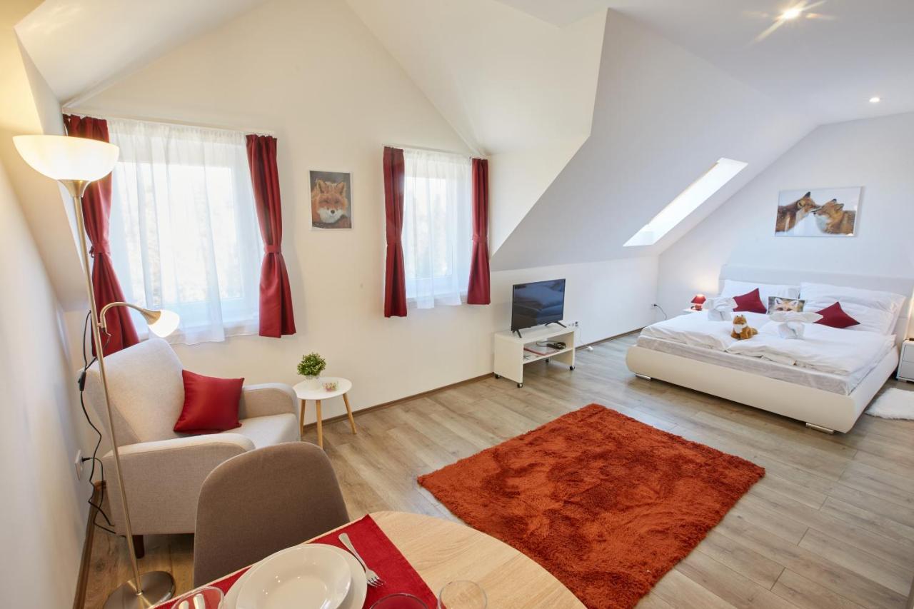 Rezeda Vendeghaz Apartment Fertohomok Exterior photo